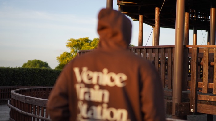 Temporada 1 Venice Train Station 91