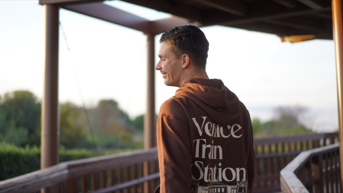 Temporada 1 Venice Train Station 144