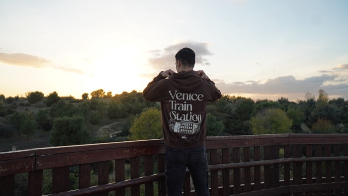 Temporada 1 Venice Train Station 212