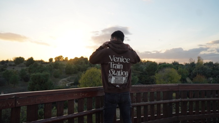 Temporada 1 Venice Train Station 213