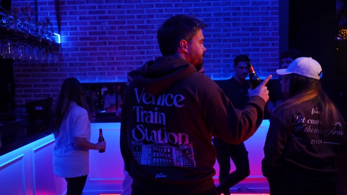 Temporada 1 Venice Train Station 250