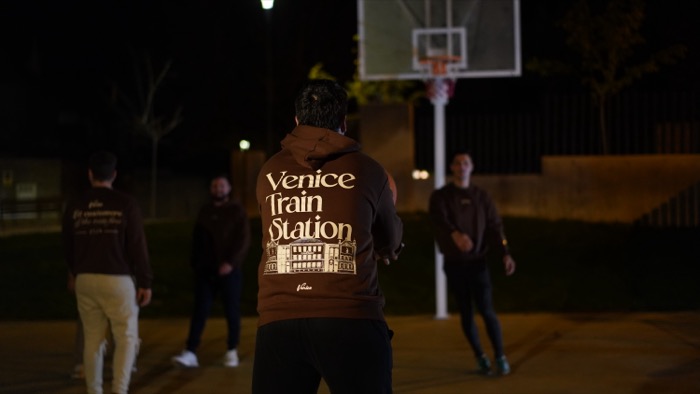Temporada 1 Venice Train Station 511