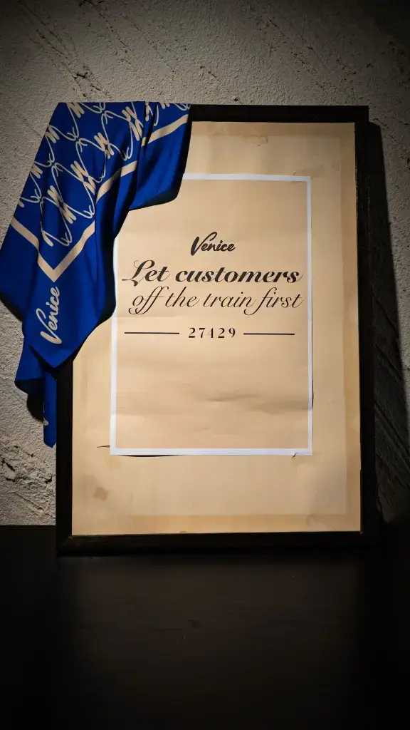 Pañuelo de seda Venice.webp